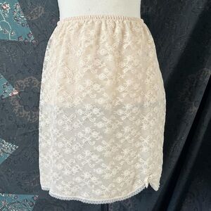 Vintage 1960’s cream cotton lace mini slip skirt